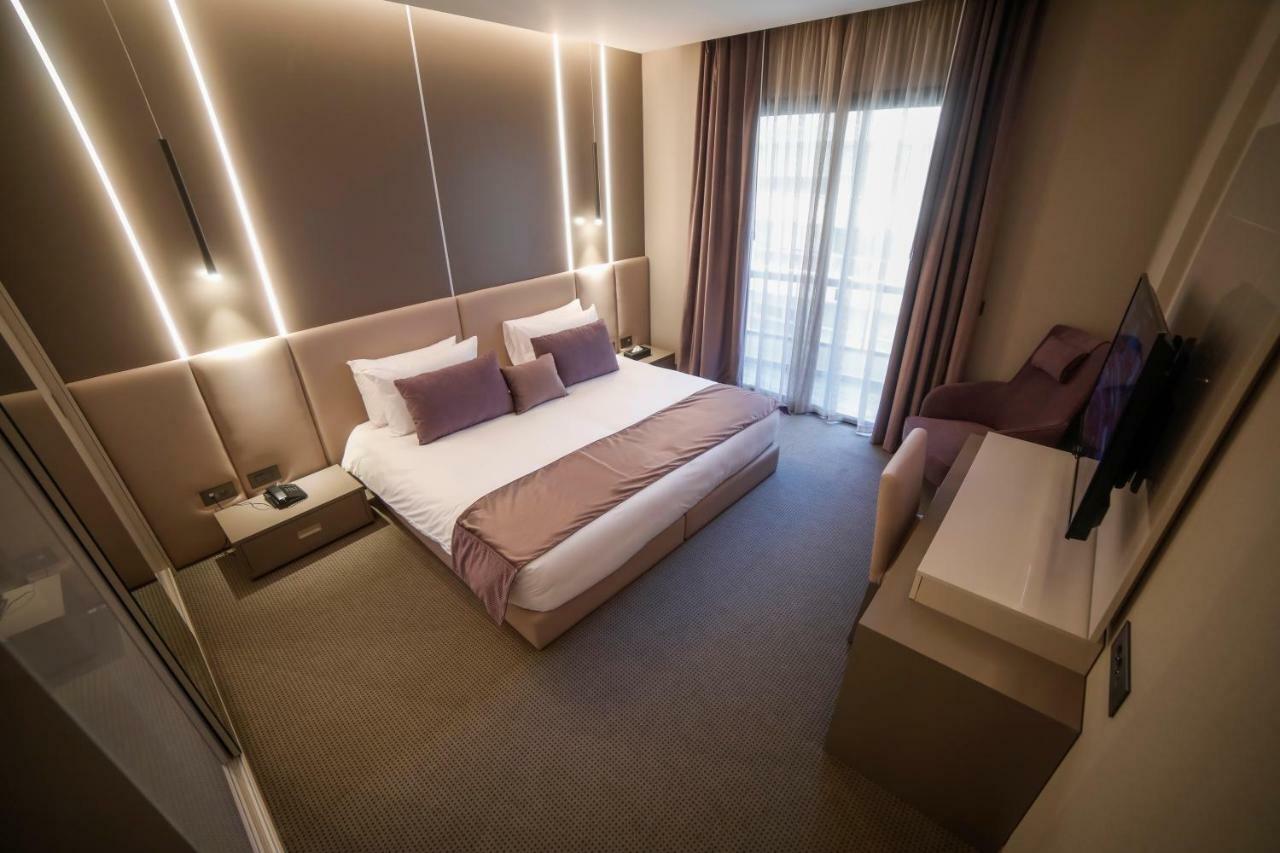 Rawsheh 51 Hotel Beirut Exterior photo