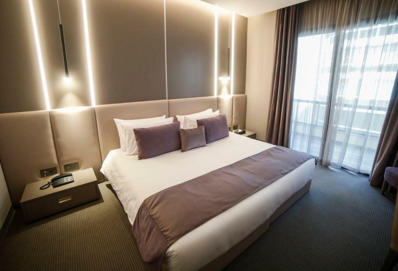 Rawsheh 51 Hotel Beirut Exterior photo