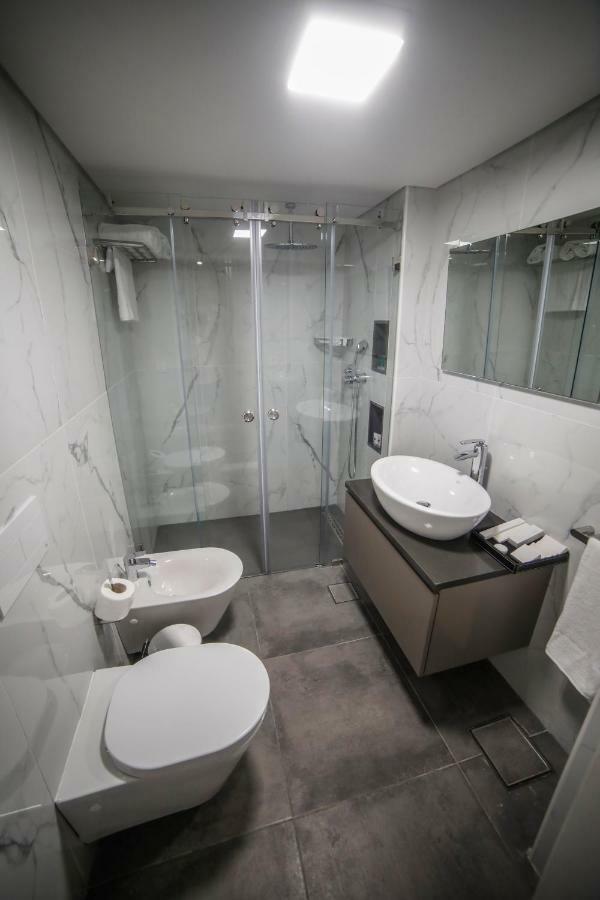 Rawsheh 51 Hotel Beirut Exterior photo